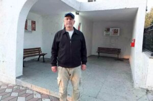 gurbetci taksici burhaniyede kitapliklara sahip cikti m2zmIFli.jpg