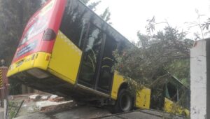uskudarda iett otobusu kazasi jDjI3VTv.jpg